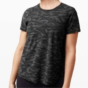 Lululemon Short Sleeve Shirt Camo Black size M
